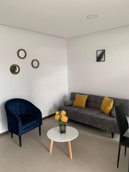 Confort Suite La Carolina Quito Exteriör bild