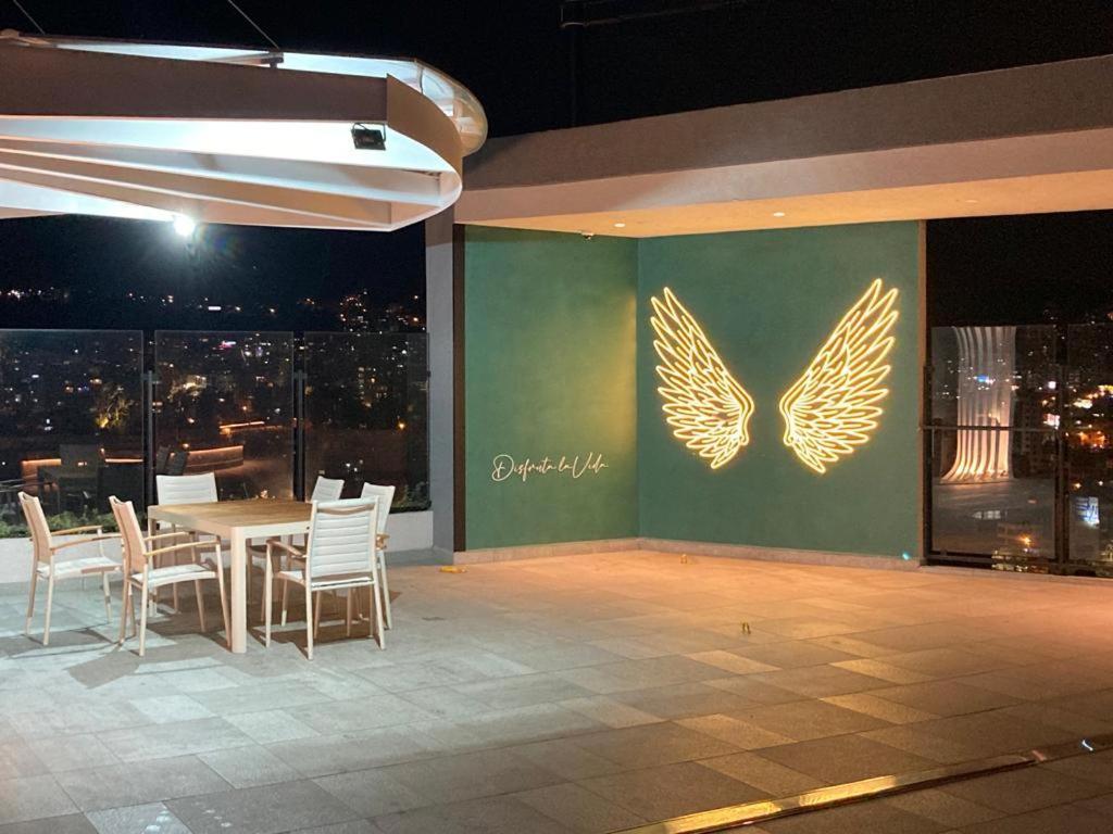 Confort Suite La Carolina Quito Exteriör bild