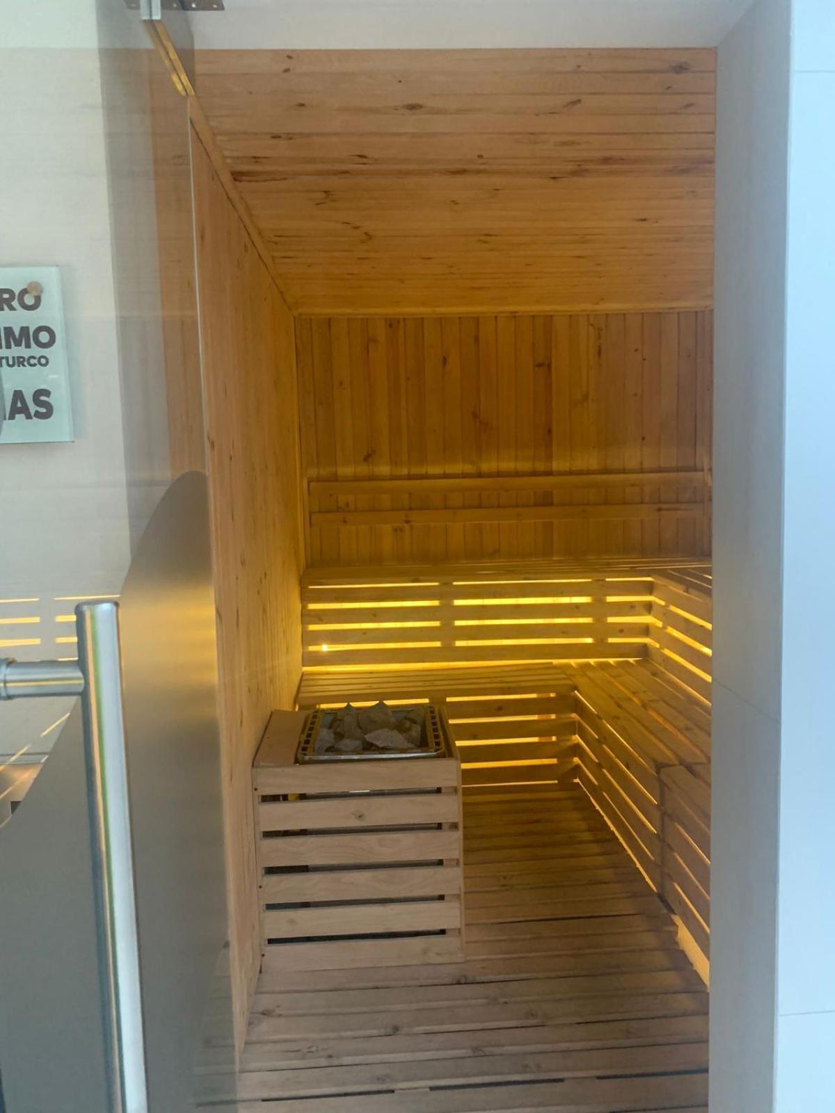 Confort Suite La Carolina Quito Exteriör bild