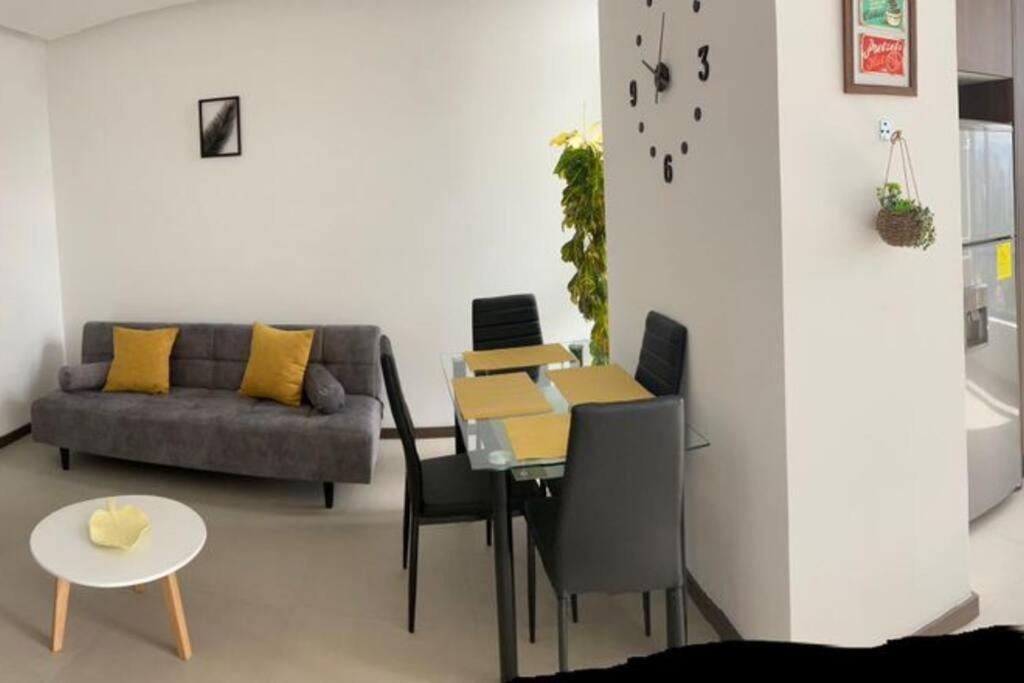Confort Suite La Carolina Quito Exteriör bild