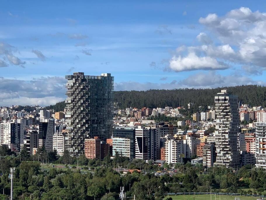 Confort Suite La Carolina Quito Exteriör bild